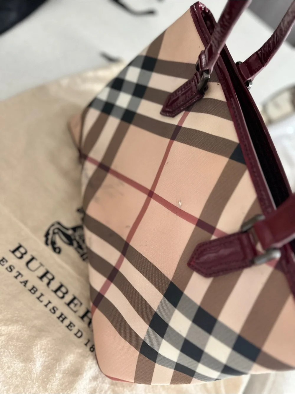Burberry vintage - Beige Nova Check Shoulder Bag with Burgundy Trim